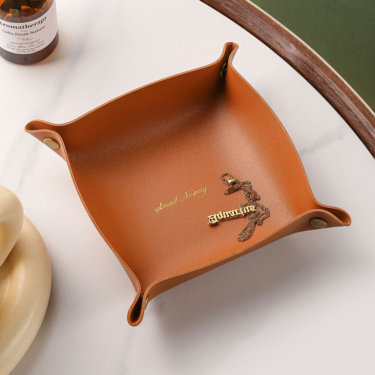 Nordic Style Leather Storage T - Body Jewelry Organizer recension och pris